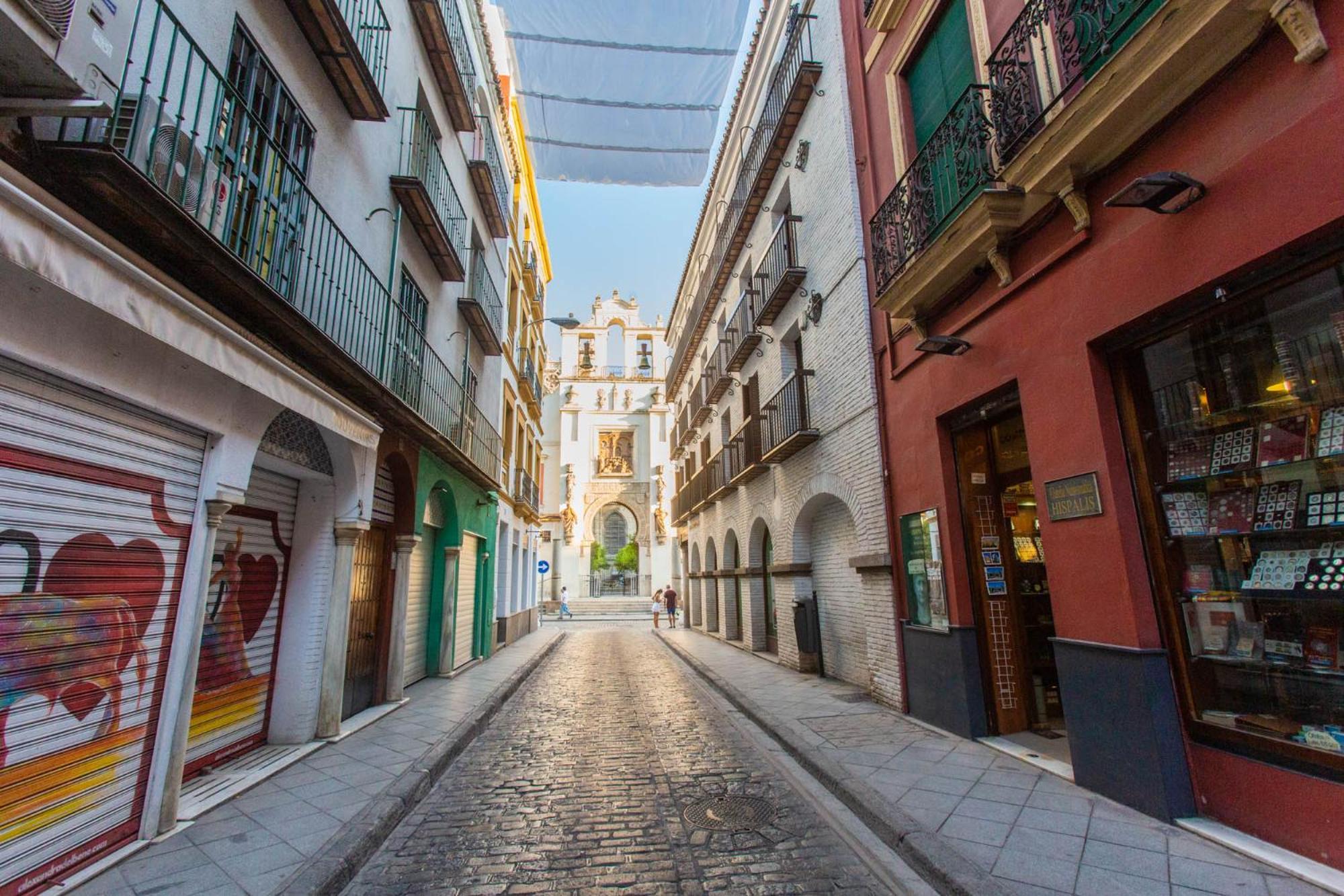 Hernando Colon 12, Seville